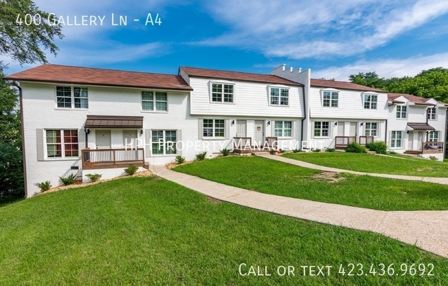 400 GALLERY LN