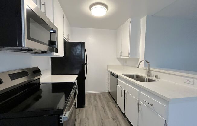 1 bed, 1 bath, 695 sqft, $1,748, Unit 308