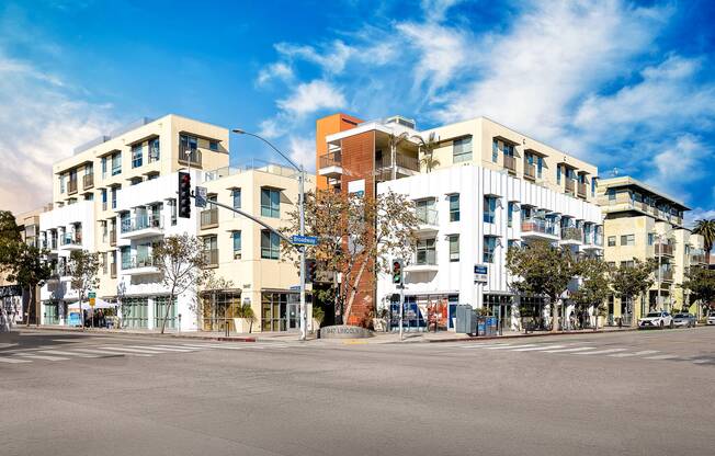 Lincoln SM _ Apartments in Santa Monica, CA-1