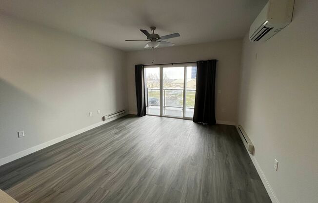 1 bed, 1 bath, 802 sqft, $1,495, Unit Lime 124