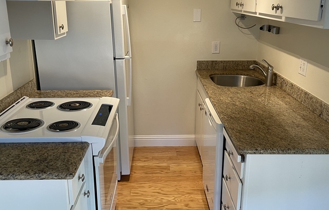 900 POTRERO AVE