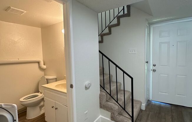 3 beds, 1.5 baths, 1,025 sqft, $2,275, Unit 490004