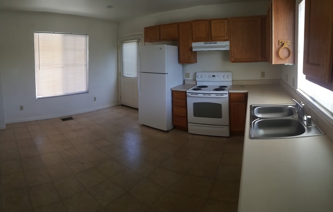 2 beds, 1.5 baths, 1,064 sqft, $1,700, Unit 1/2