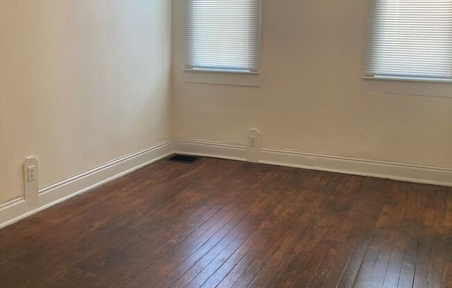 Two bedroom House For Rent S. Floyd Street