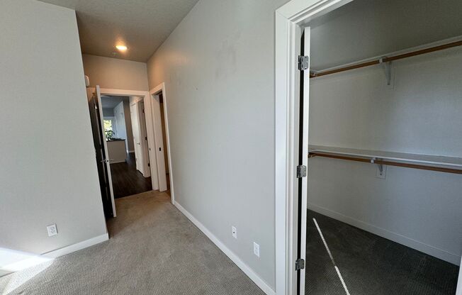 2 beds, 1 bath, $1,995, Unit # 201