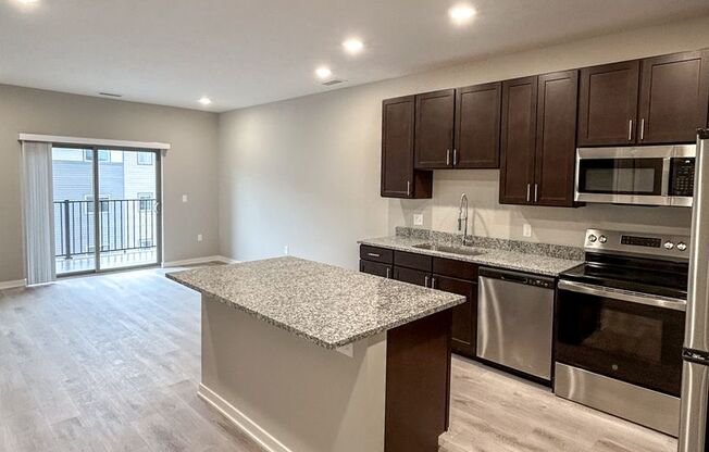 1 bed, 1 bath, 776 sqft, $1,195, Unit 4750-112