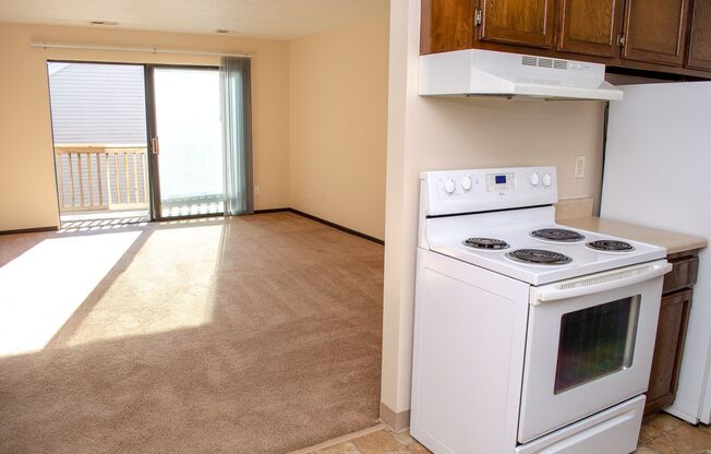 1 bed, 1 bath, 720 sqft, $975, Unit 909-17