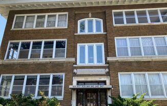 835-847 Goodhue