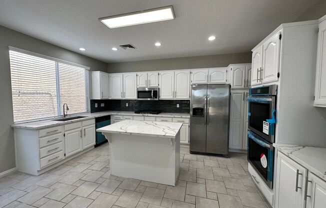 3 beds, 2.5 baths, $3,300