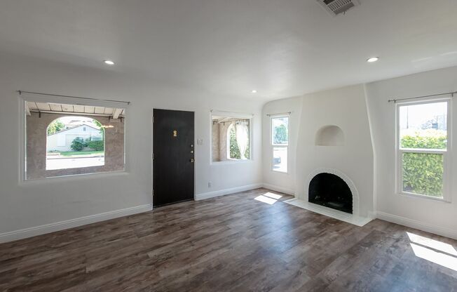 3 Bed + Bonus Room | New Stainless Appliances | Washer/Dryer | Private Yard | Central A/C