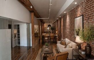 500 Molino St Apt 113