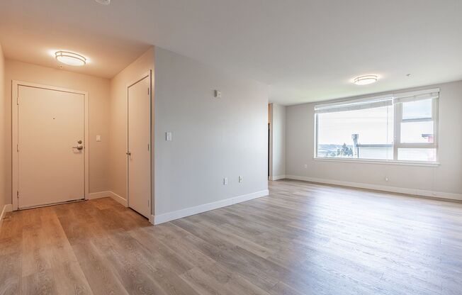 Studio, 1 bath, 660 sqft, $1,595, Unit B602