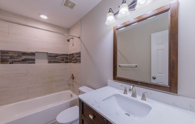 3 beds, 1.5 baths, 1,075 sqft, $1,650, Unit 723HCI