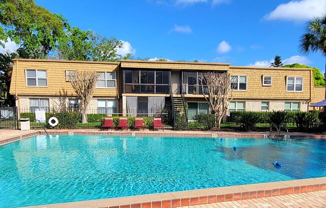 2 beds, 1.5 baths, $1,900