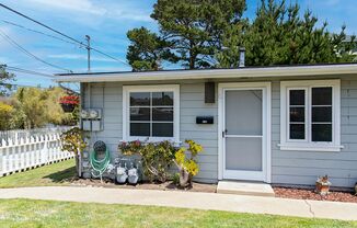 Charming Sunny Pacific Grove Duplex - Available Mid June