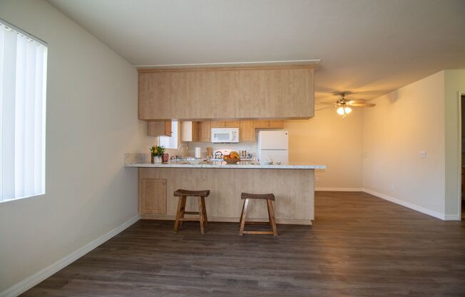 2 beds, 2 baths, 975 sqft, $2,950, Unit G-10