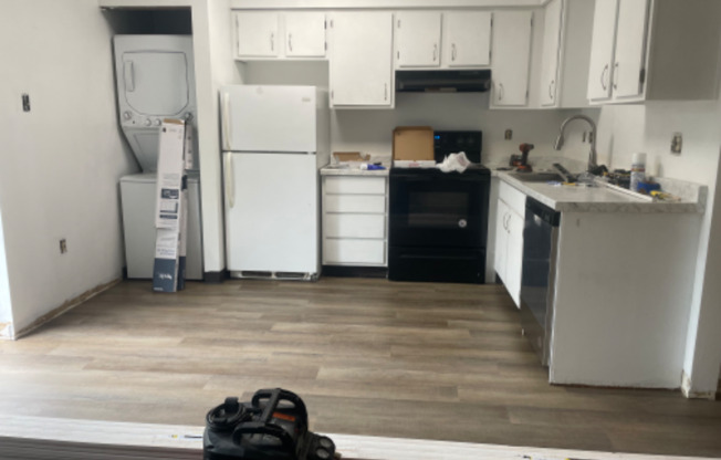 3265 NIAGARA SQ