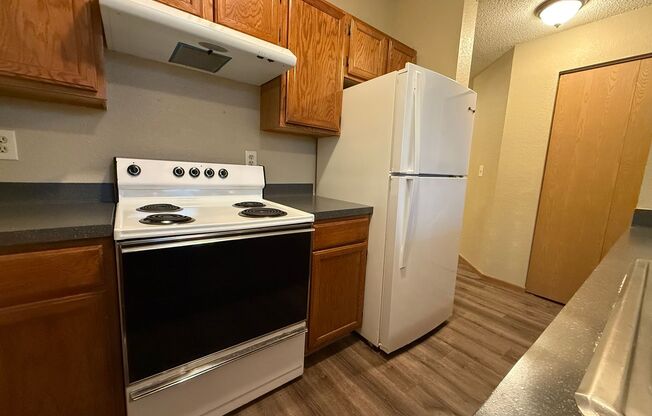 2 beds, 1 bath, 900 sqft, $1,349, Unit 102