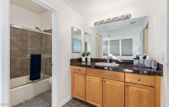 2 beds, 2 baths, $2,195, Unit UNIT 2244