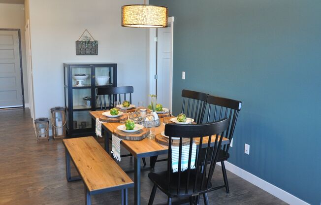 3 beds, 2.5 baths, $2,395, Unit 343