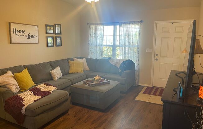 Bixby 3 bed 2 bath in quiet cul-da-sac!
