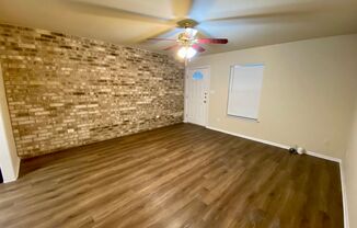 2 beds, 1 bath, $1,200