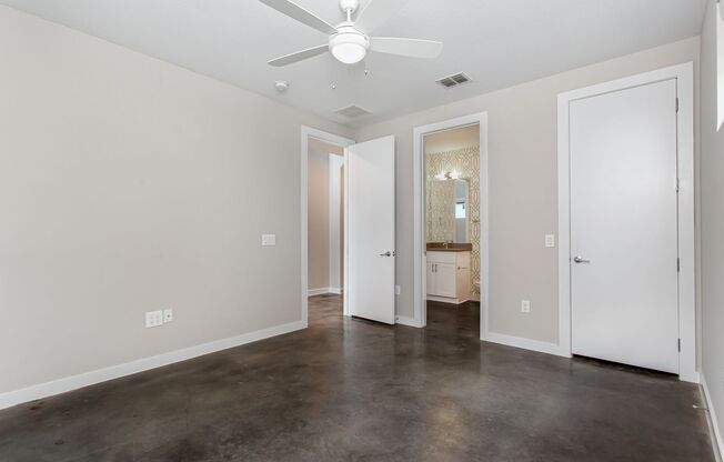 4 Bedroom, 3 Bath Home in Glencoe Terrace!