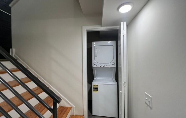 2 beds, 2 baths, 1,100 sqft, $2,200, Unit Unit 1