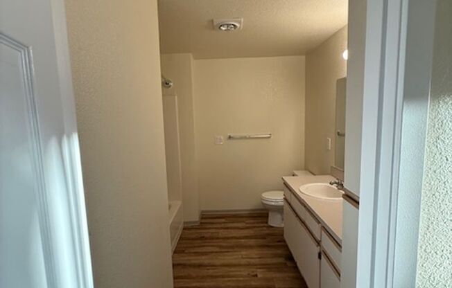 2 beds, 2 baths, 1,100 sqft, $1,525, Unit 183-160