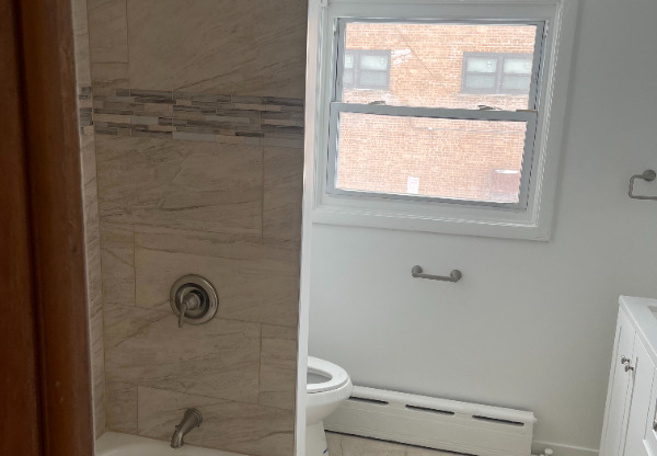 1508 W 127 ST