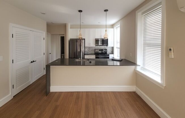 224-228 W 9th 6696 Landlord