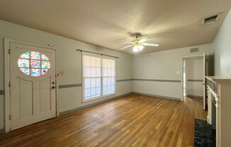 3 beds, 2 baths, $1,350