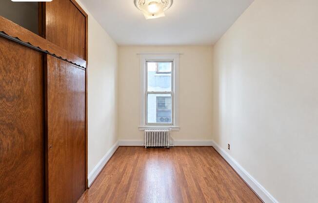 3 beds, 2 baths, $4,500, Unit 2