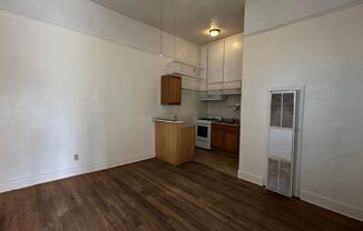 1 bed, 1 bath, $950, Unit Apt. 4