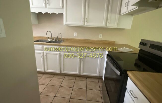 3 bedroom, 2.5 Bath Condo for Rent