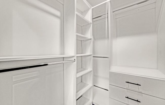 1 bed, 1 bath, 800 sqft, $1,975, Unit C12