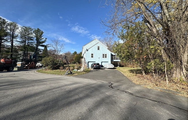 5 FREEMAN CIR