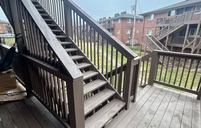 2 beds, 1 bath, 750 sqft, $1,045, Unit B08 1052 10