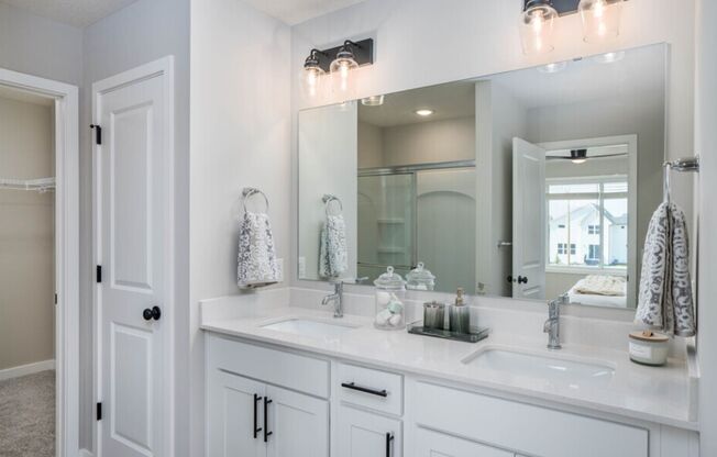 4 beds, 3.5 baths, 2,352 sqft, $3,750, Unit 5114