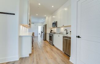 1 bed, 1 bath, 110 sqft, $1,490