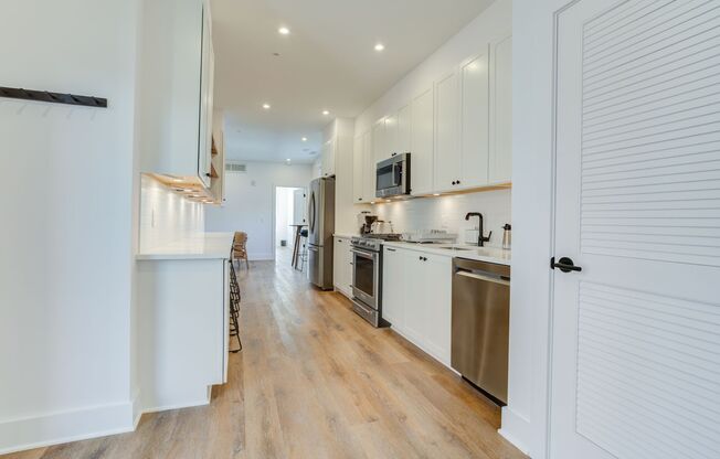 1 bed, 1 bath, 110 sqft, $1,490