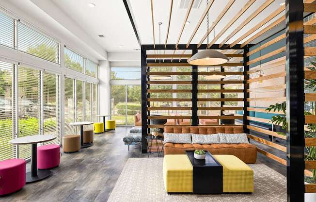 1, 2, & 3 BEDROOM APARTMENTS IN AUSTIN