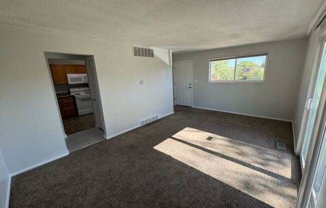 2596 ROBIN RD