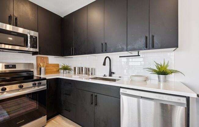 2 beds, 1 bath, 779 sqft, $1,750, Unit 105