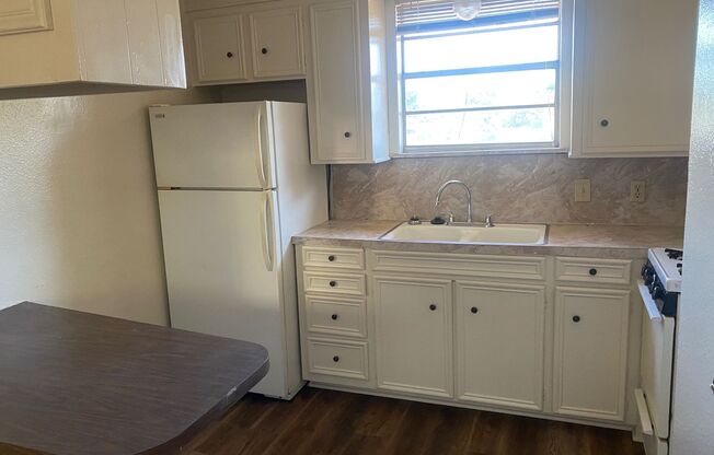 1 bed, 1 bath, 500 sqft, $825, Unit F