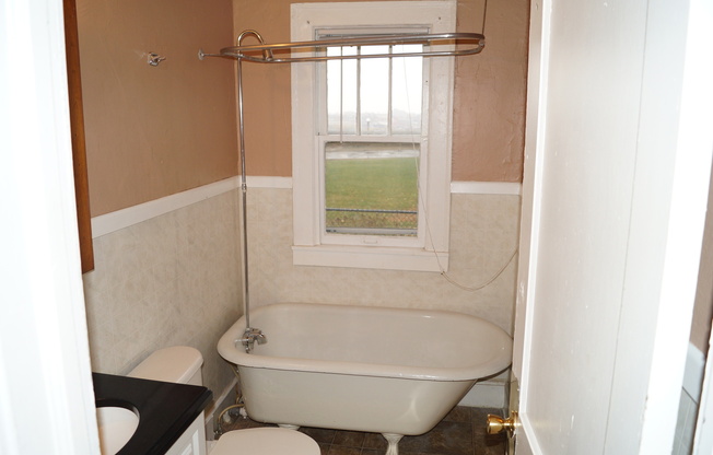 City-side Living! 1 Bedroom near Downtown St. Paul