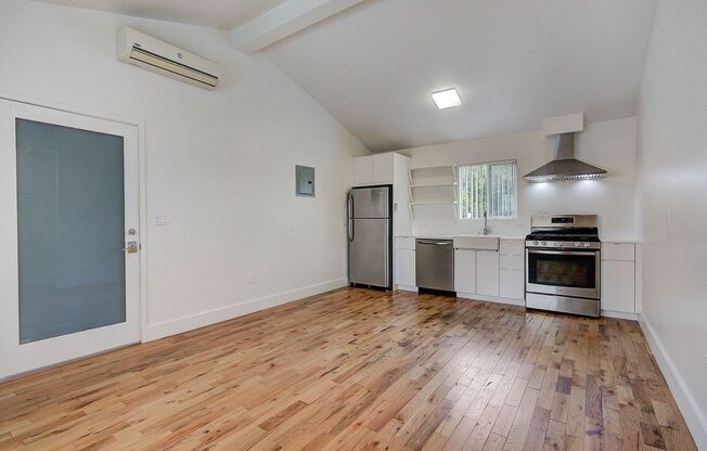 2703 BELLEVUE AVE.