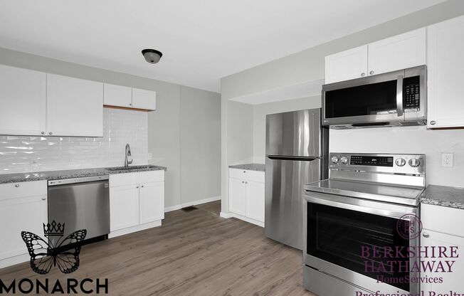 2 beds, 1 bath, 812 sqft, $1,100, Unit 1677