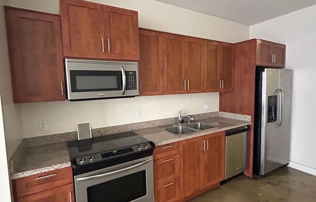 1 bed, 1 bath, 691 sqft, $1,875, Unit #906