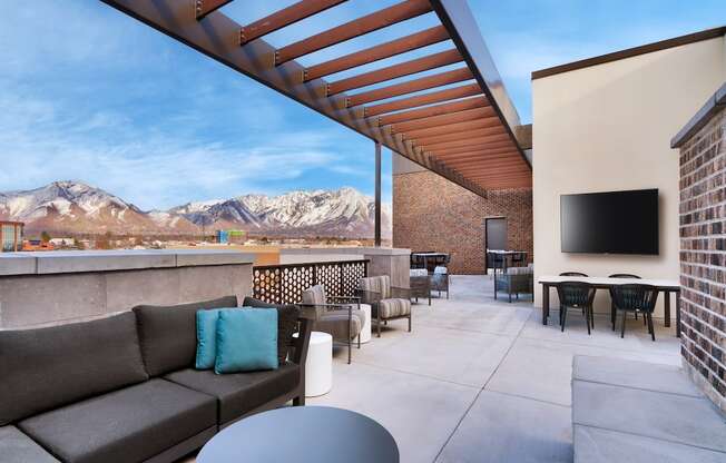 The Stack - Sugarhouse Apartments Top Floor Lounge